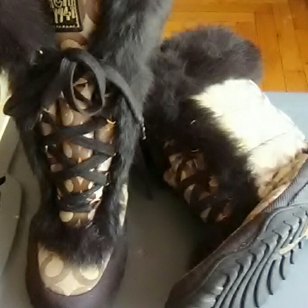 Boots - Picture 1 of 4